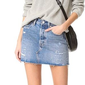 Levi's Women's Deconstructed Jean Skirt, size 25